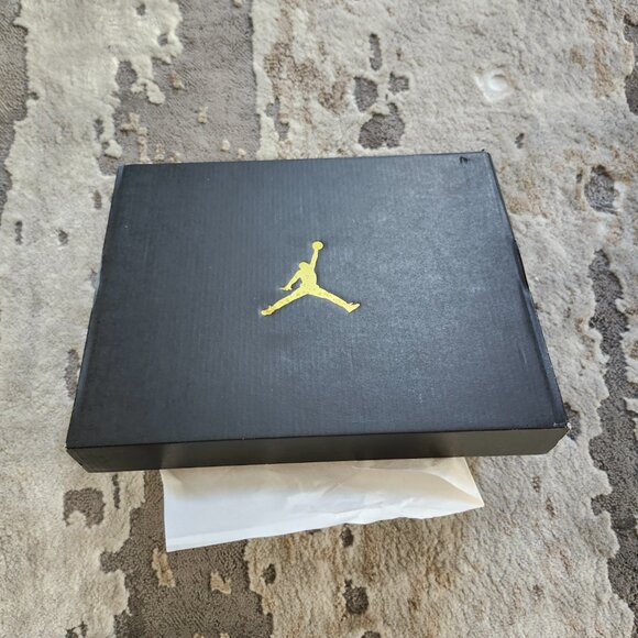 Nike Jordan Mid (Big Kids 4Y) NWT - Picture 2 of 9